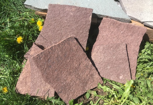 Плитняк лемезит бордовый для цоколя 1,5-2 см купить в Усть-Катаве