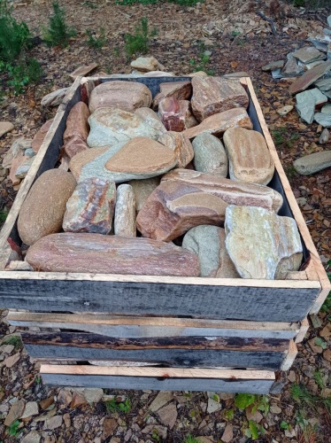 Златолит жёлтый, жёлто-зелёный глыбки и валуны для ланшафтного дизайна купить в Усть-Катаве