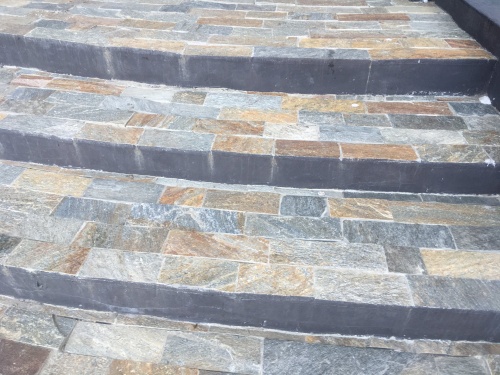 Плитка из Златолита Уральского для лестницы купить в Усть-Катаве