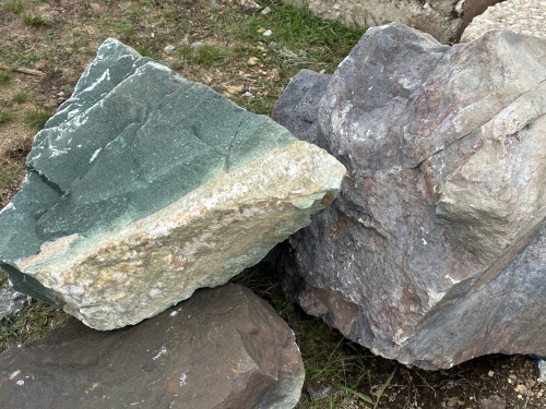 Камни для ландшафтного дизайна зелёные 10-60 килограмм купить в Усть-Катаве