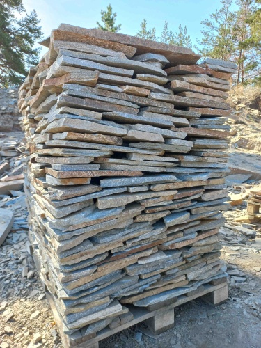 Плитняк златолит серебристый для цоколя, отмостки купить в Усть-Катаве