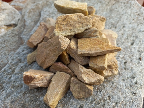 Златолит жёлтый декоративная каменная крошка купить в Усть-Катаве