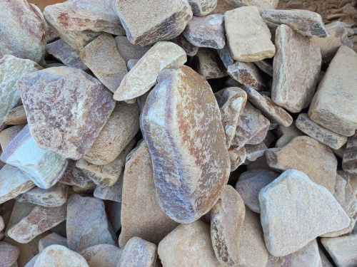 Златолит жёлтый, жёлто-зелёный глыбки и валуны для ланшафтного дизайна купить в Усть-Катаве