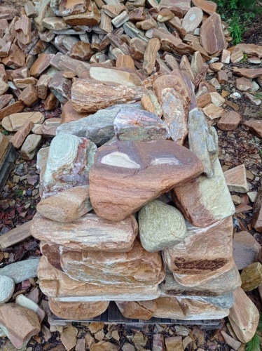 Златолит жёлтый, жёлто-зелёный глыбки и валуны для ланшафтного дизайна купить в Усть-Катаве