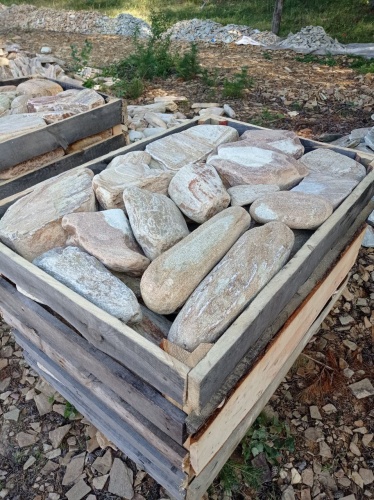 Златолит жёлтый, жёлто-зелёный глыбки и валуны для ланшафтного дизайна купить в Усть-Катаве