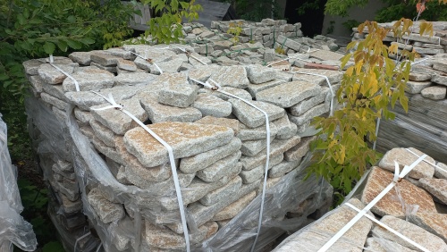 Гранитный плитняк галтованный для парковки купить в Усть-Катаве