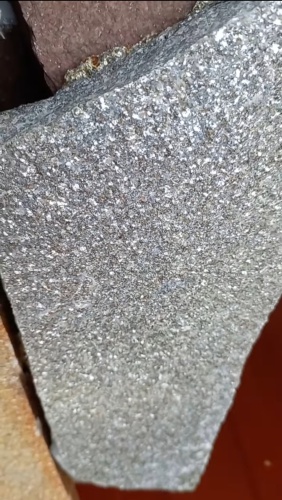 Плитняк златолит серебристый для цоколя, отмостки купить в Усть-Катаве