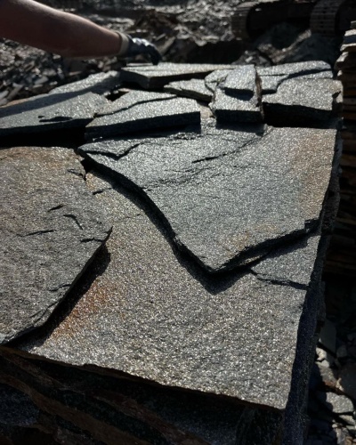 Плитняк златолит серебристый для фасада купить в Усть-Катаве