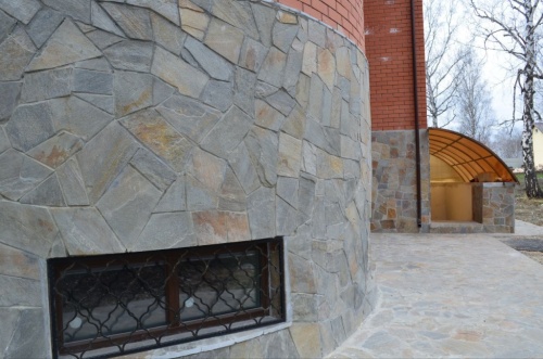 Плитняк златолит Уральский для цоколя, отмостки купить в Усть-Катаве